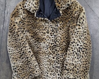 Vintage Y2K 1970s Inspired Lightweight Faux Leopard Fur Vintage Y2K 1970s Inspired Lightweight Faux Leopard Fur