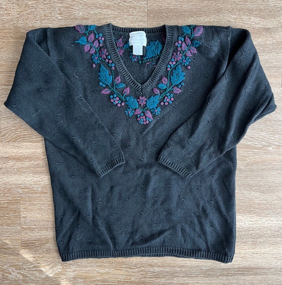 90’s V Neck Cable Knit Embroidered Sweater
