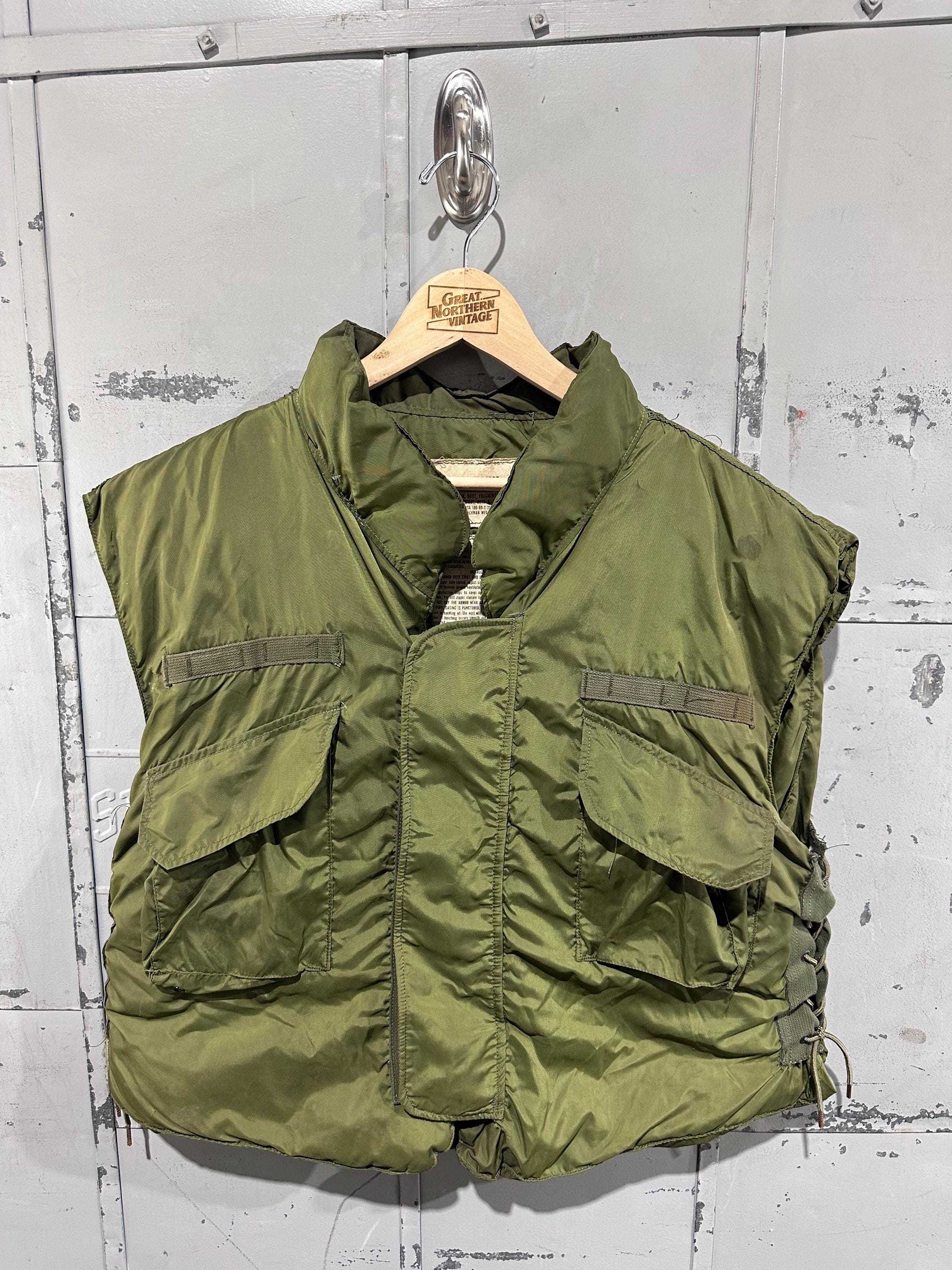 True Vintage 1960's Vietnam Frag Body Armor Rare Earth Tone Green