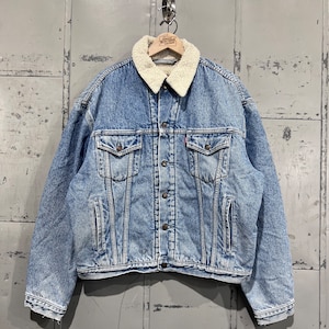 Levi&#39;s Trucker-Sherpa-Jacke in heller Distressed-Waschung