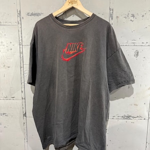 Vintage Y2K Nike Logo Skater Tshirt  Faded Black Flame Design