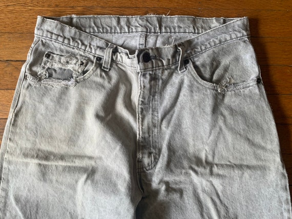 80s 36x31 Distressed Levi’s 550 Light Gray Wash D… - image 3