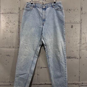 Size 34x32 90s Levi’s 550 Light Wash Denim Jeans Relaxed Fit Tapered Leg