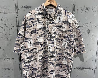 Vintage jaren 90 Columbia Brand Outdoor Granola Earth Tone Fishes AOP Essential button-up vakantievisshirt XL