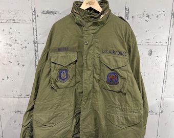 Chaqueta militar tipo jersey XL-Reg de la Fuerza Aérea de EE. UU., modelo OG-107 M65, color verde oliva, estilo vintage, decorada.