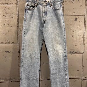 Y2k 2000s 34x36 Light wash Levi’s 501 Jeans blue