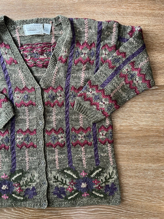 80’s Cottagecore Hand Knitted Floral Cardigan Swe… - image 2