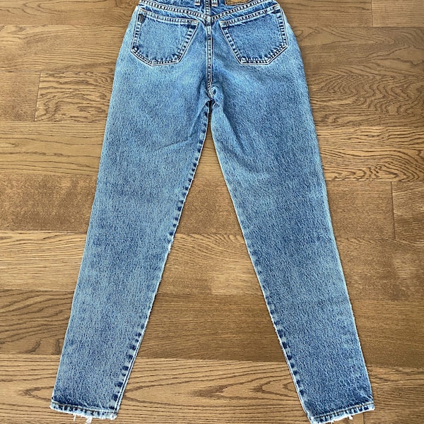 Vintage Pepe jeans tapered high waisted faded denim pants medium wash size 1 / 2 24x29