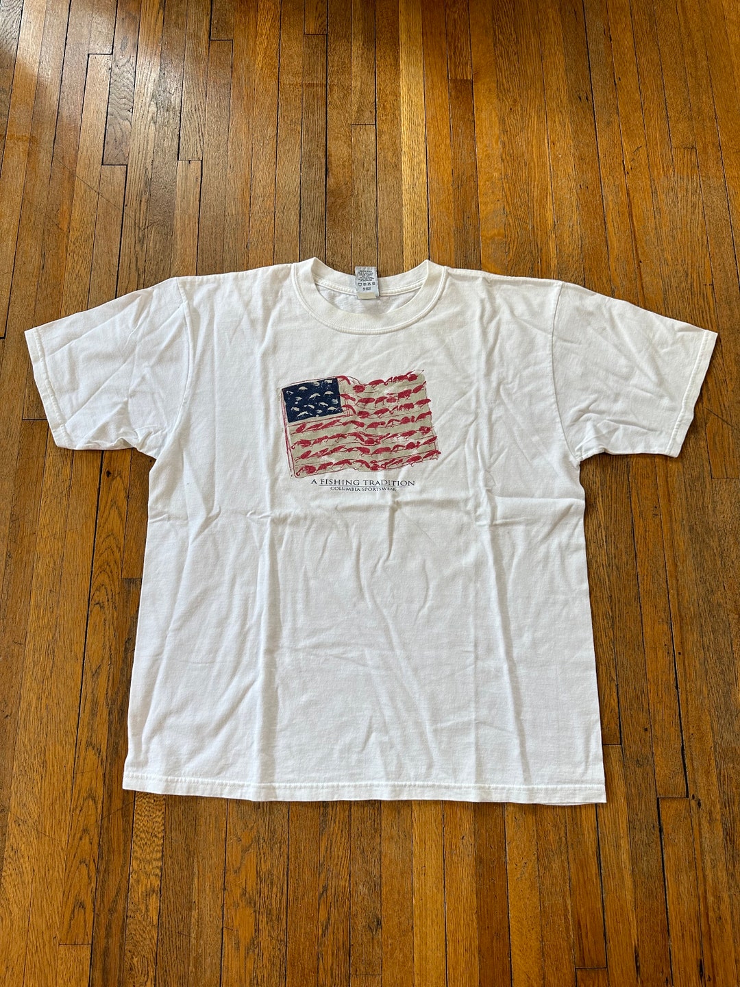 XL 90's Columbia Fishing Tshirt USA American Flag 