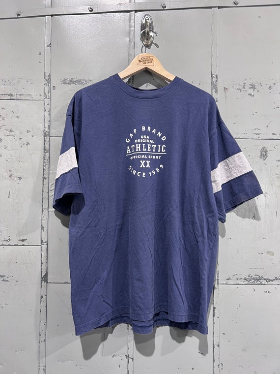 90s, Size XL Gap graphic paneled  t shirt