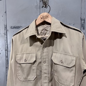 True Vintage 50-tals Lautersteins märke Gabardin militär officersuniform jordfärgad beige skjorta med knappar bild 3