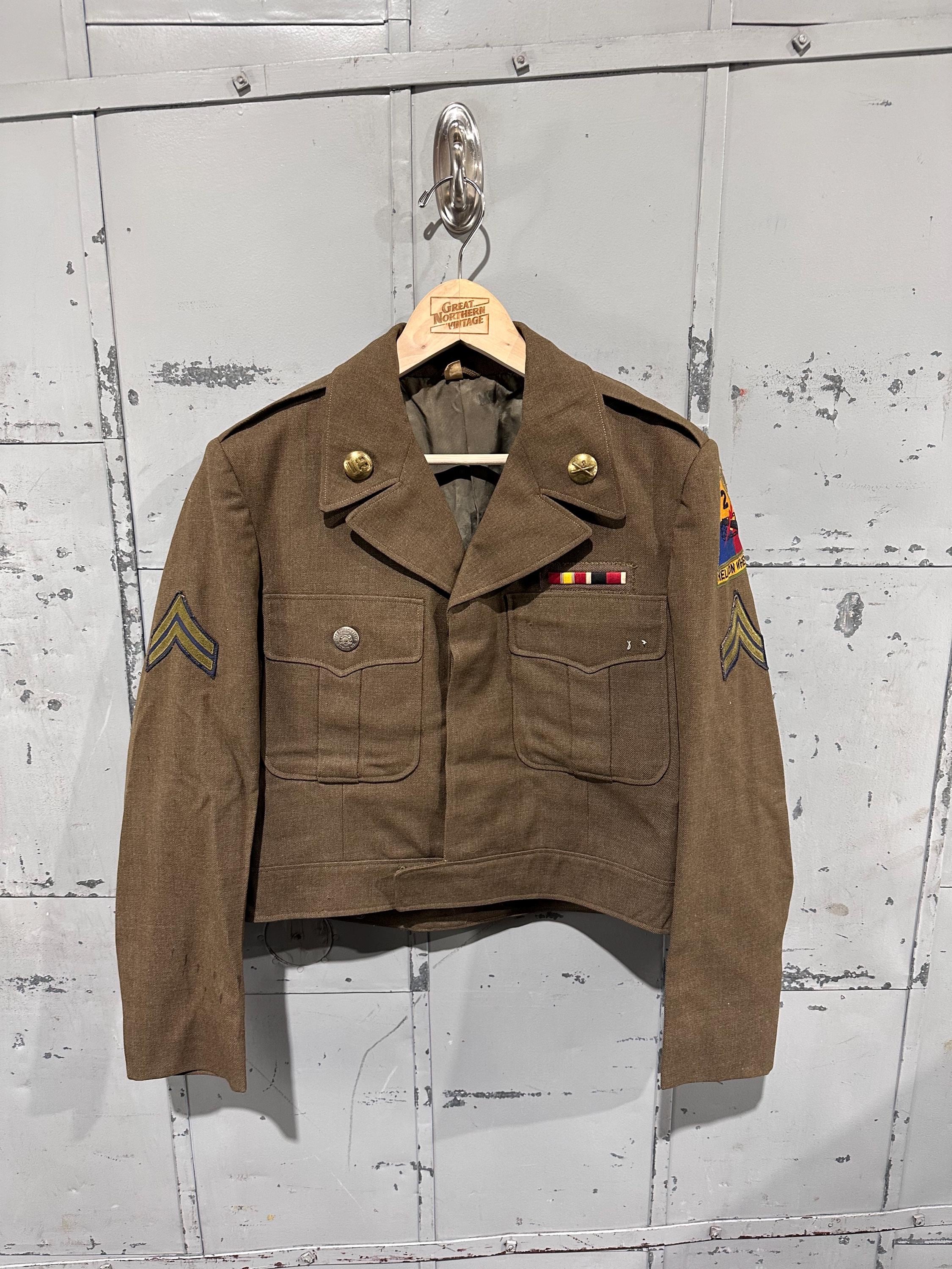 ジャケット・アウター VINTAGE WW2 US ARMY UTILITY JACKET Vintage WWII Ike Jacket US Army Size 38 Regular Green Wool With