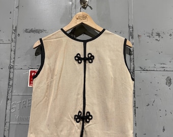 Vintage jaren 1920 linnen geborduurd cropped vest met art-deco kikkersluiting blousetop Edwardian