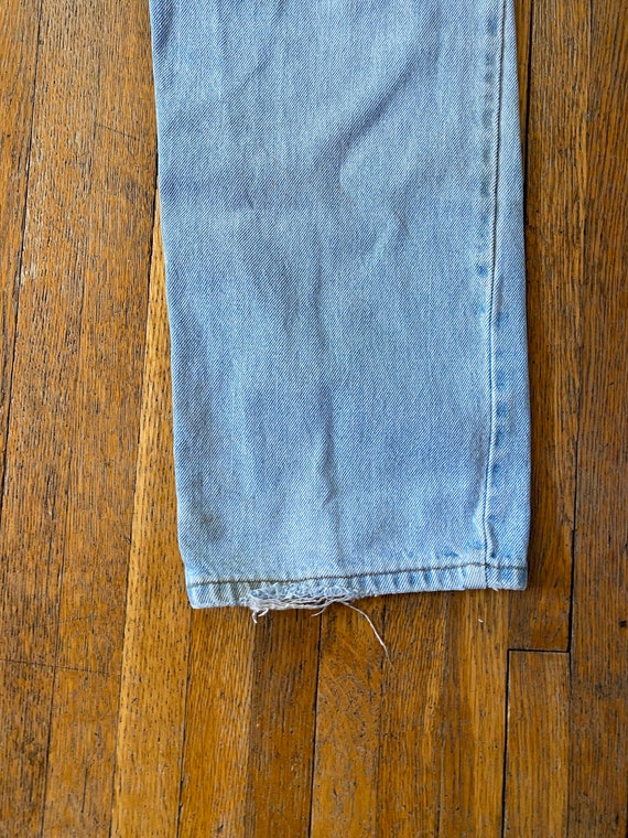 Levi’s 90’s 505 34x32 Distressed Jeans - image 9