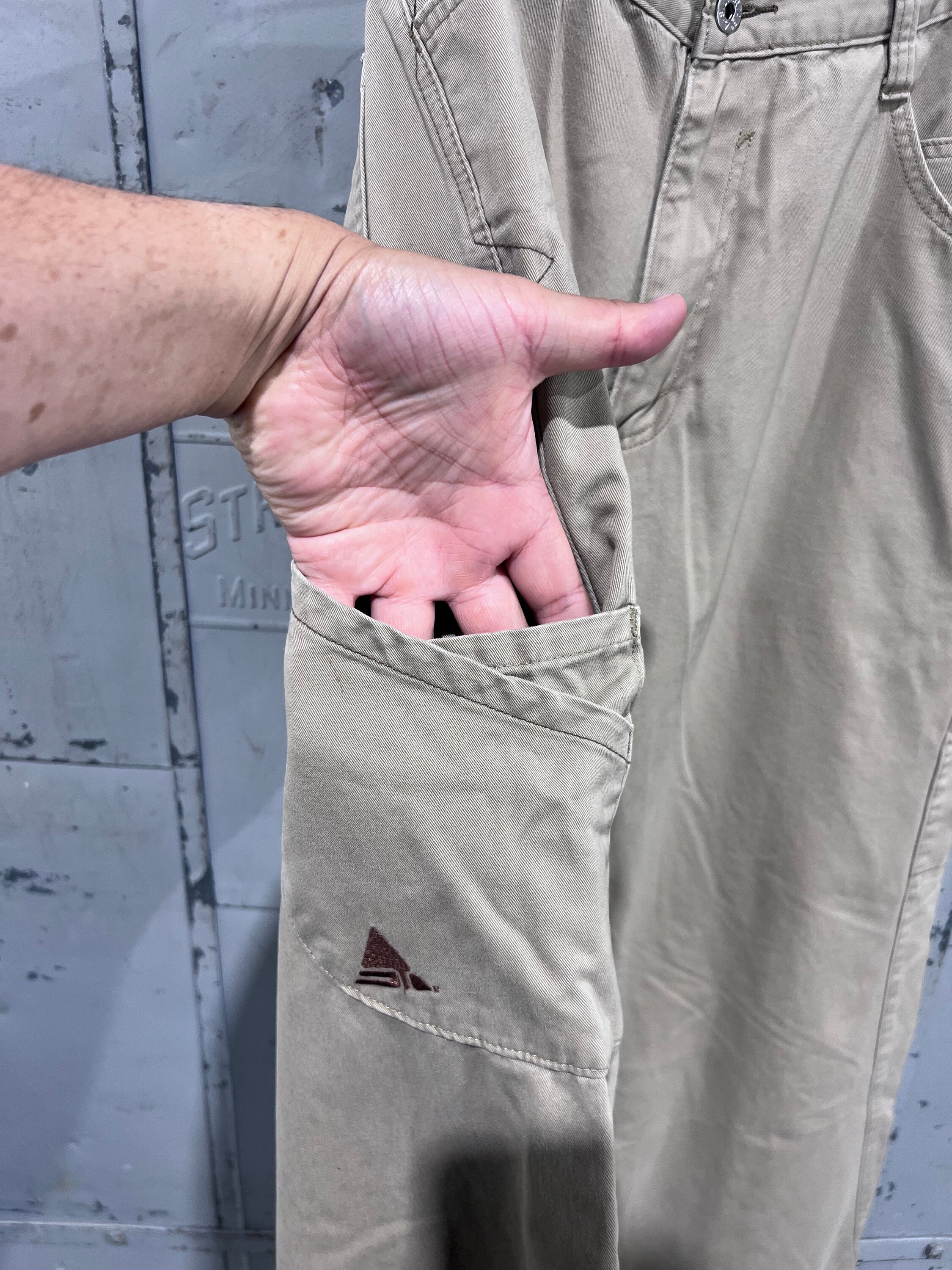 Vintage 2000s Levis Silvertab Pants Multiple Pocket Y2K