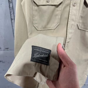 True Vintage 50-tals Lautersteins märke Gabardin militär officersuniform jordfärgad beige skjorta med knappar bild 6