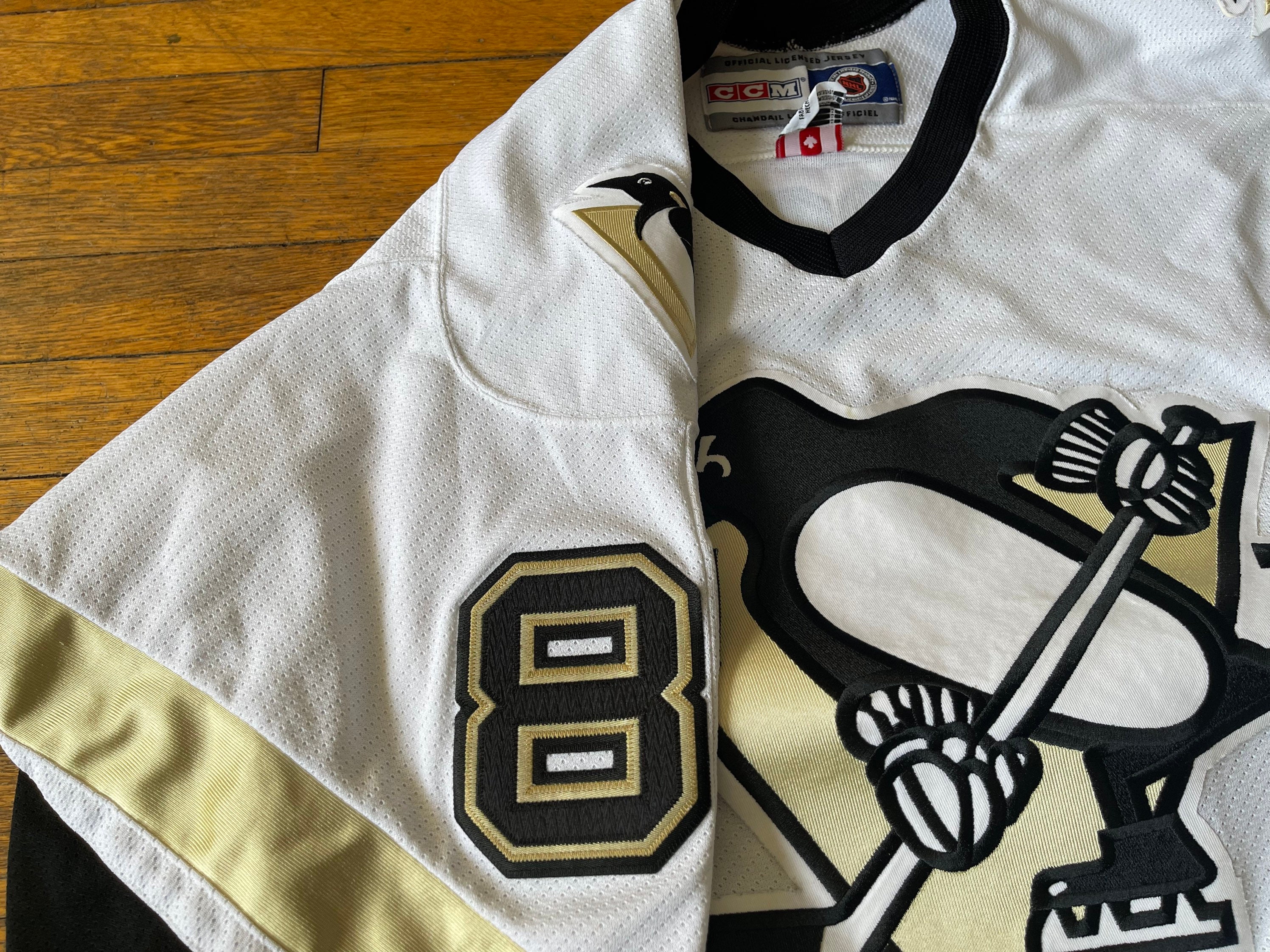 Buy NHL Pittsburgh Penguins Sidney Crosby Digital Camo Jersey, White/Black,  Medium Online at Low Prices in India 