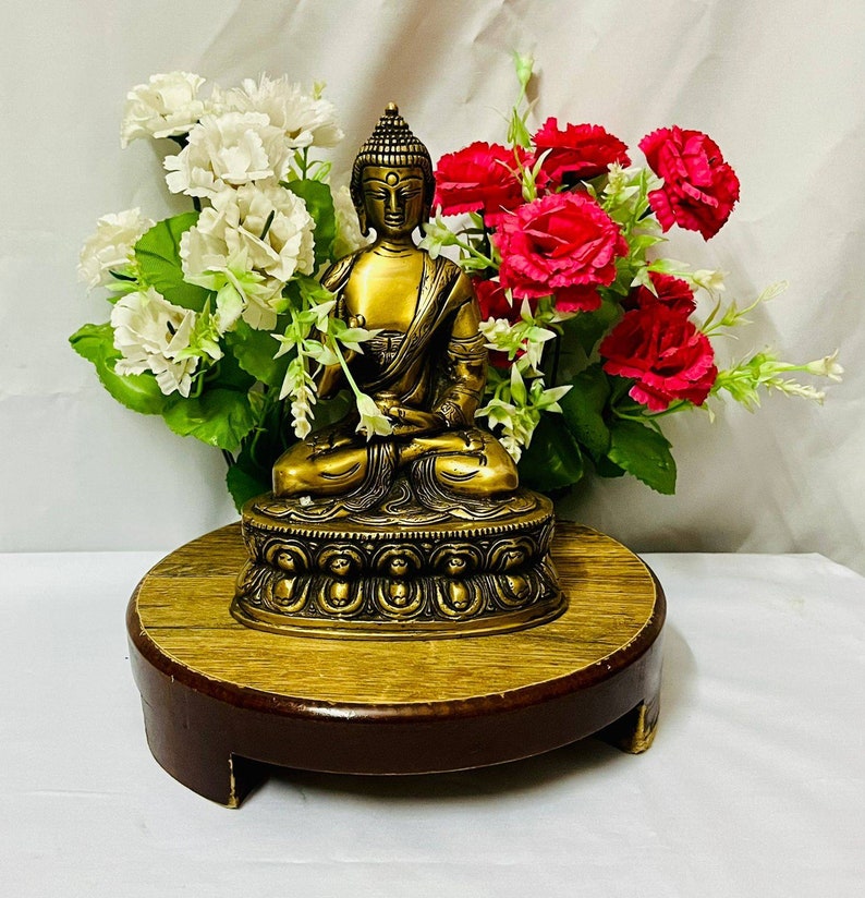Brass Meditating Buddha Statue in Sitting Position for Worshiping shops at home