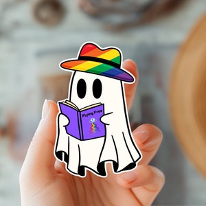 フライングフリーゴーストステッカー LGBTプライド LGBTQをサポートする包括的なデザイン 平等な包摂 レインボーラブウィンズデカール クィアデカール LGBTステッカー