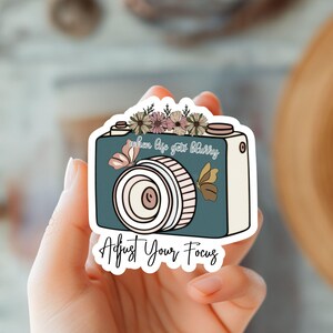 Sticker pour appareil photo : la vie devient floue, ajustez votre mise au point : sticker en vinyle pour photographe inspirant, cadeau pour les amateurs de photographie, sticker motivant