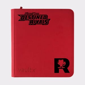 Puede incluir: Un archivador de tarjetas rojo con el texto "Scarlet & Violet Destined Rivals" en negro. El archivador también tiene un logotipo "R" negro con una figura de gato y la marca "vaultx" en la esquina inferior izquierda.