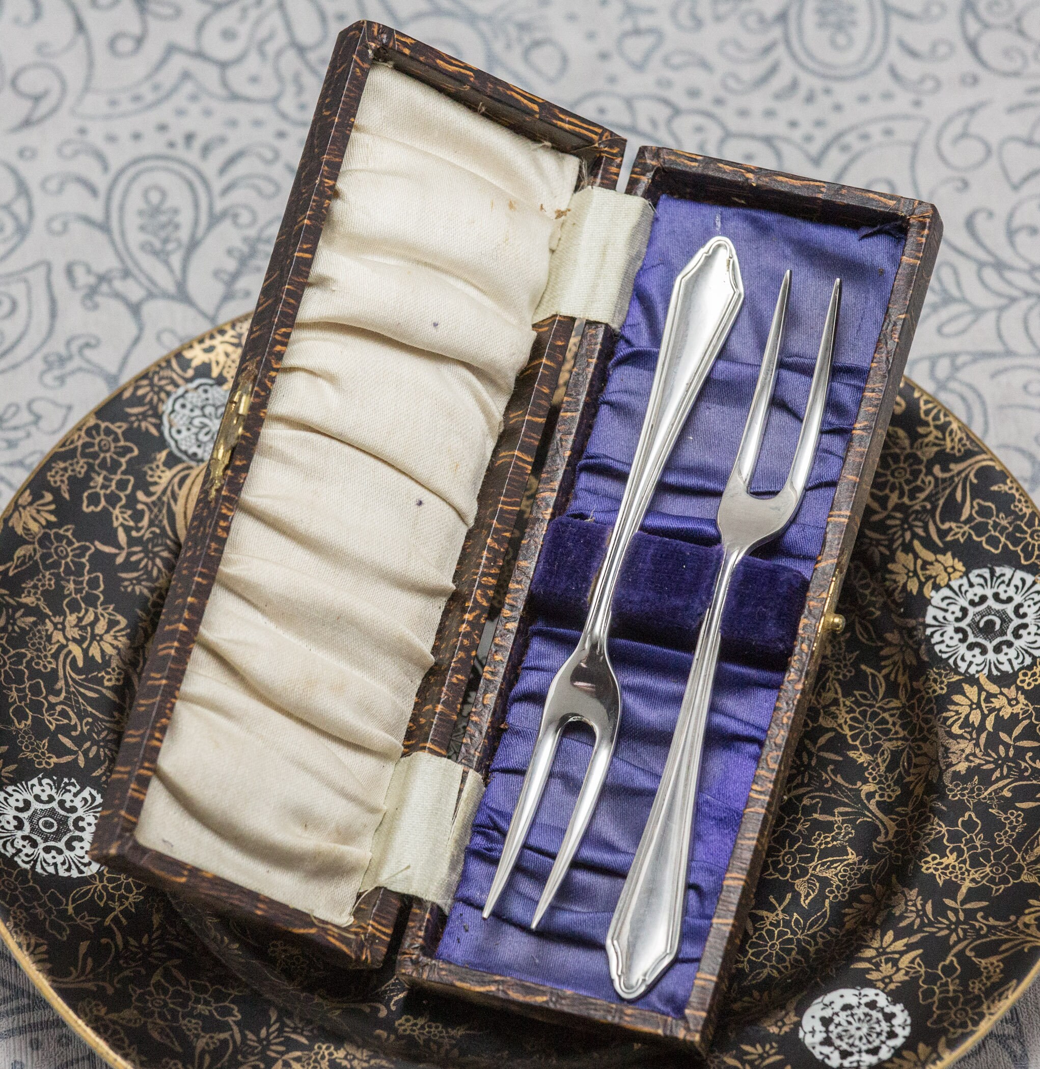Cake Forks Vintage Pair in Faux Skin Box Circa Ealy to Mid Etsy