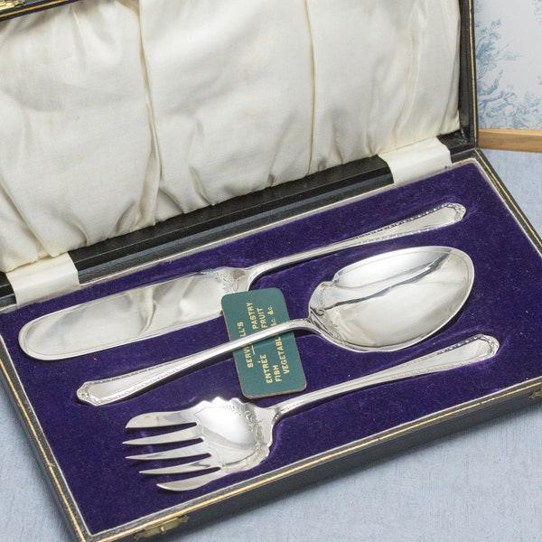 Vintage Cake Slice server set, Henry Wigfull, Sheffield England circa 1940's