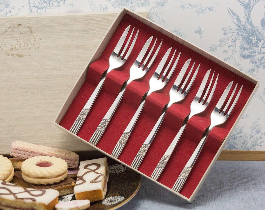 Six Vintage Cake Forks, Arthur Price arden Plate, in Original Box