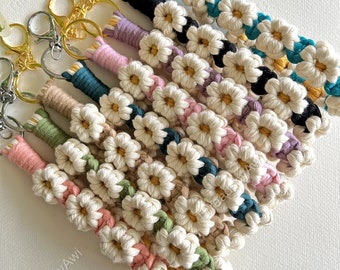 Macrame Daisy Wristlet Keychain: Handmade Recycled Cotton Accessory