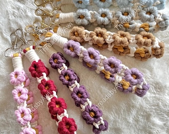 Macrame Wristlet, Daisy Wristlet Keychain