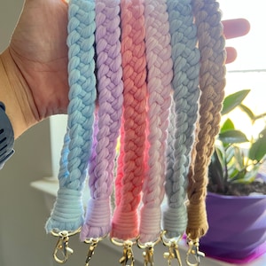 Macrame Wristlet, Boho Braided Wristlet, Macrame Wristlet Keychain, Boho Wristlet, Bracelet Keychain, Wristlet Keychain, Braided Wristlet