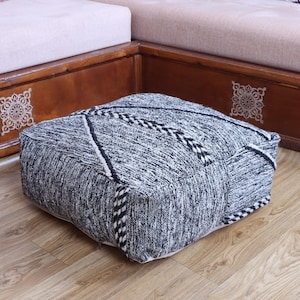 Moroccan Kilim Pouf, Floor Pouf, Vintage Moroccan Ottoman, Beni Ourain Square Pouf, Yoga Meditation Cushion, Outdoor Kilim Pillows
