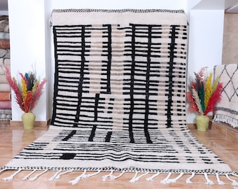 Handwoven Beni Ourain Rug: White & Black Geometric Wool Carpet