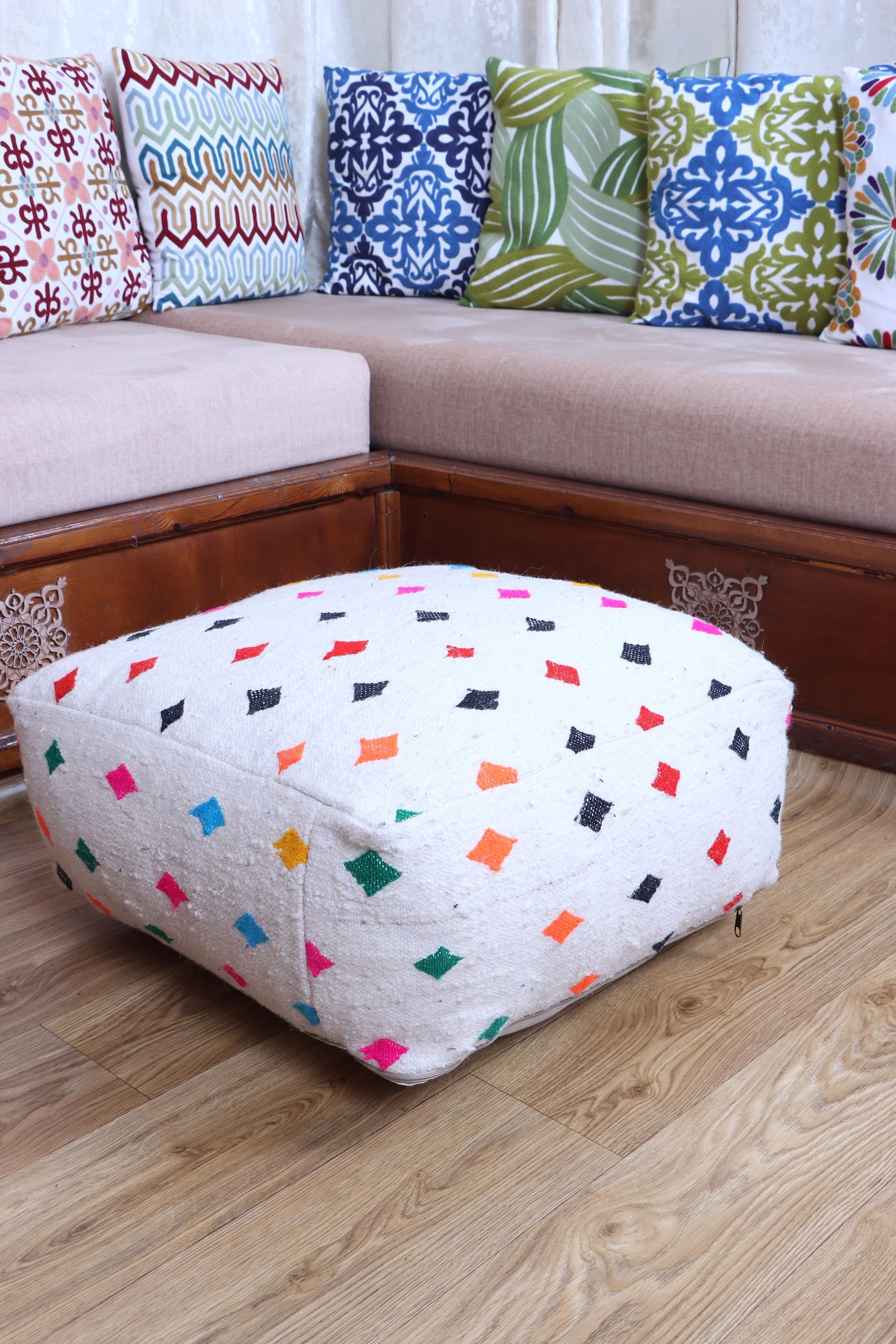 手作りモロッコウールプーフ：カラフルなボヘミアンフロアクッション