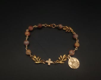 Sacred Heart Chaplet Bracelet: Agate Beads, Gold Plated Medal