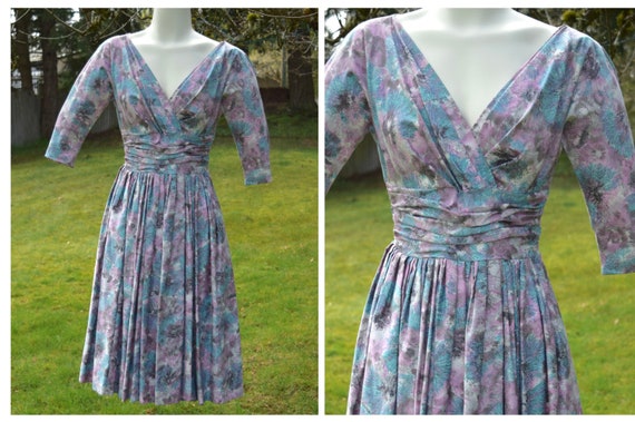 XS Petite Vintage 1950's Cotton Floral Day Dress … - image 1