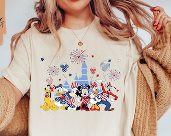 Magic Kingdom 4th of July Shirt / Disney 4th of July Shirts / Disney Mickey and Friends Shirt / Disneyland Vacation Shirt / Independence Day