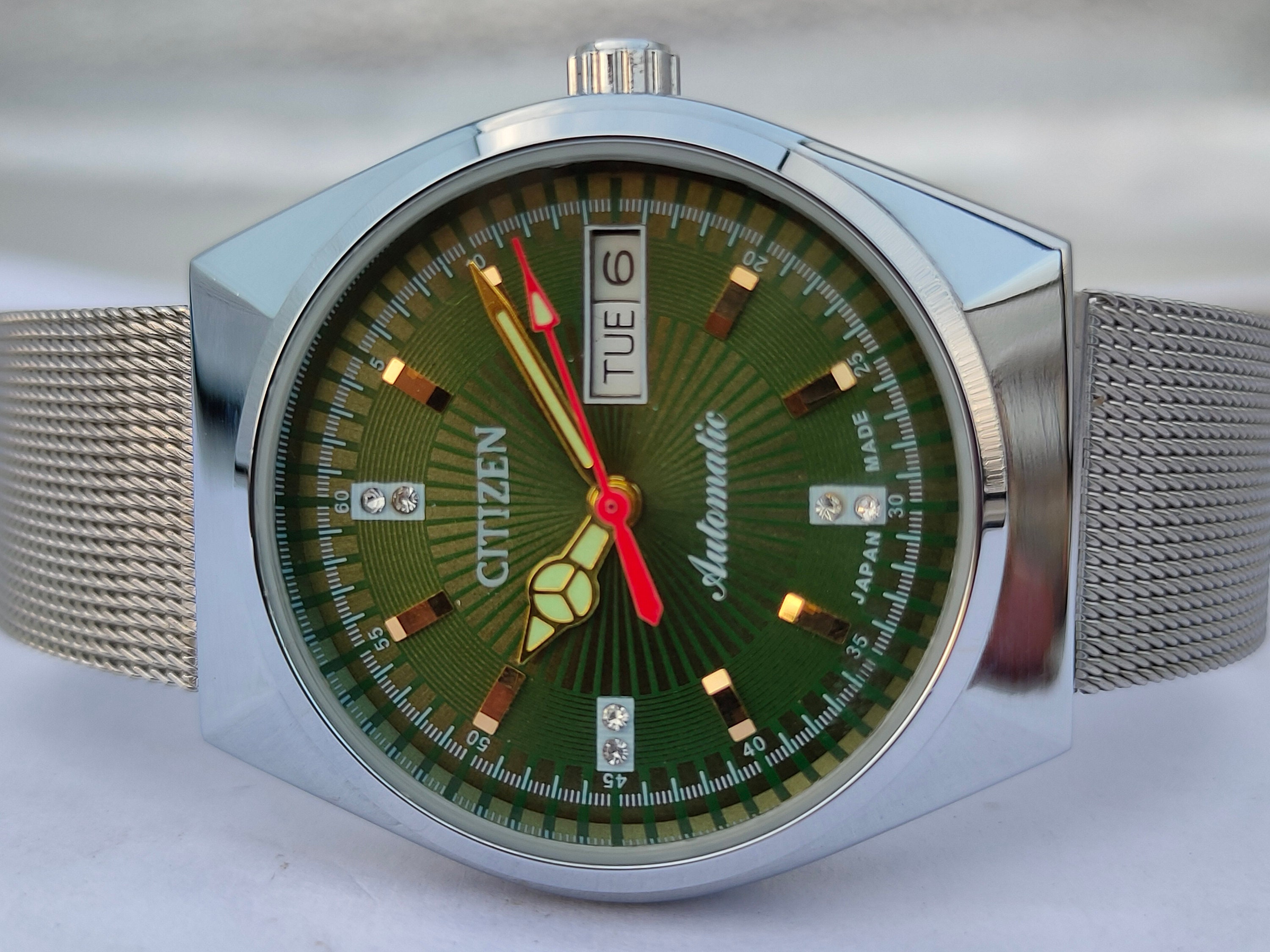 Vintage 1960 Citizen Mechanical Automatic 21 Jewels 8200 Movement