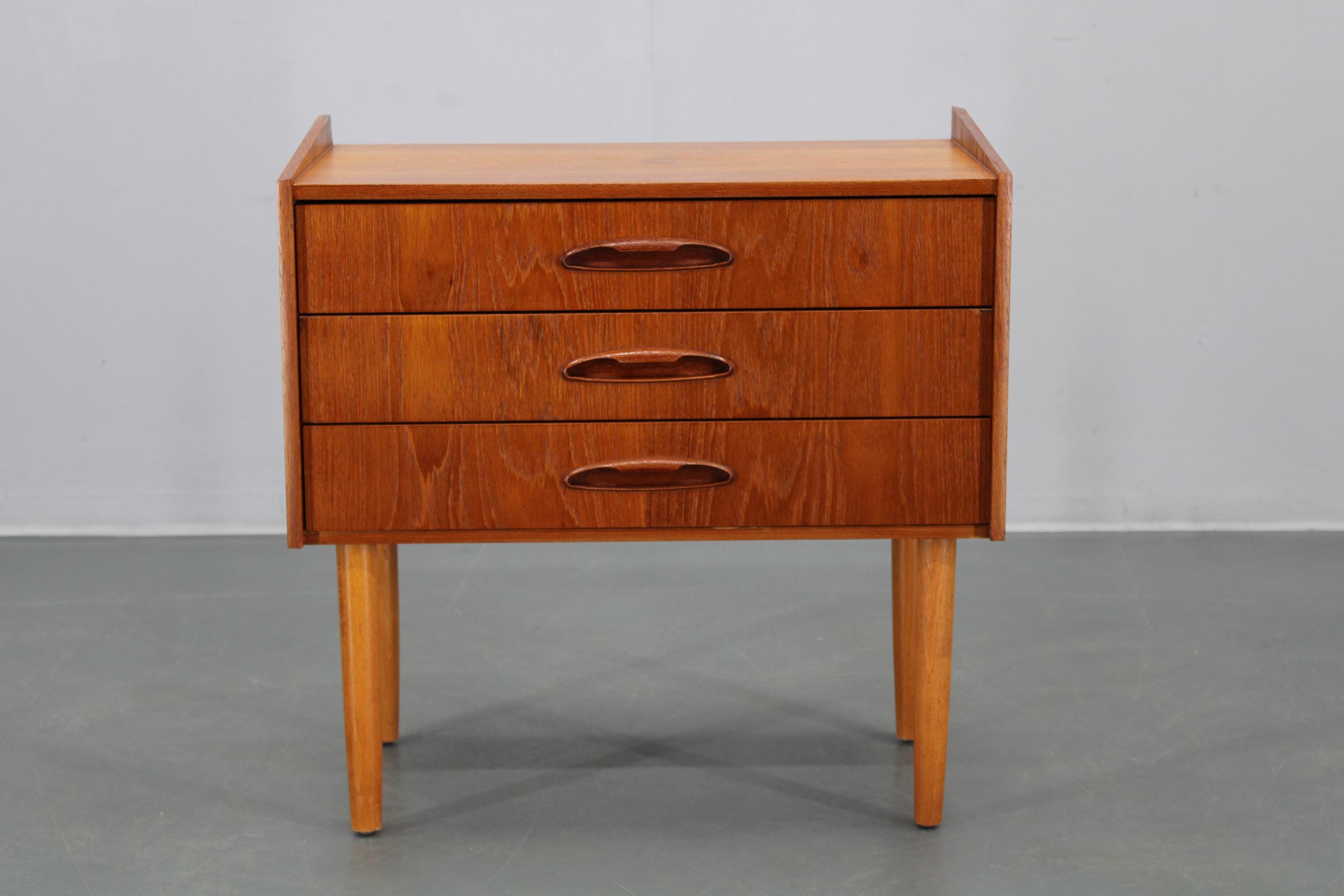 チェスト・キャビネット FILM Bed side chest 1960s FILM Bed side