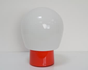 1970 年代に Stepan Tabera がデザインしたミッドセンチュリーの全ガラス製テーブル ランプ。