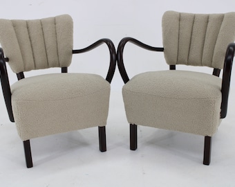 1930s Pair of Jindrich Halabala Art Deco H-237 Armchairs in Bouclé, Restored