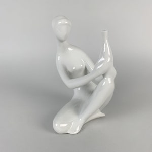 Porcelain Statue by Jitka Forejtova for Royal Dux, Czechoslovakia, 1960&#39;s / Vintage Porcelain