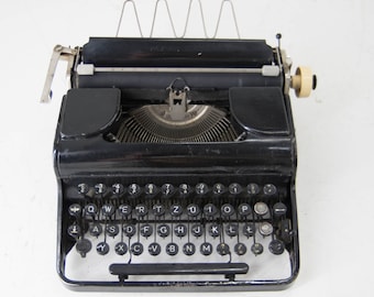 OLYMPIA Traveller de luxe 中古タイプライター｜タイプライター
