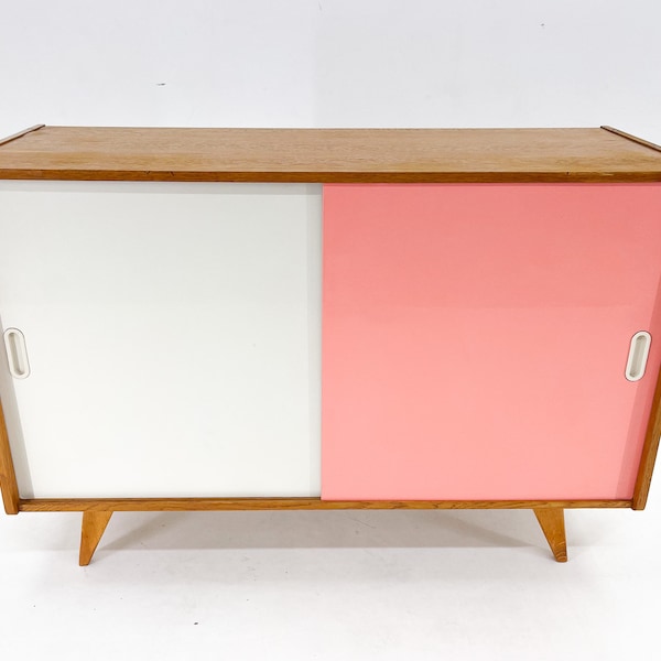 Mid-Century Sideboard Design by Jiří Jiroutek, 1960's / Vintage Sideboard / Pink & White Sliding Doors