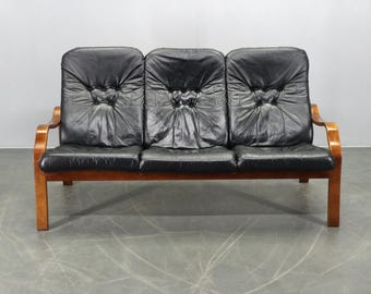 Sofá escandinavo de cuero, sofá de salón de haya curvada, estilo Alvar Aalto vintage.