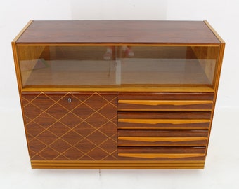 Vitrine en bois tchécoslovaque des années 1960, commode rénovée