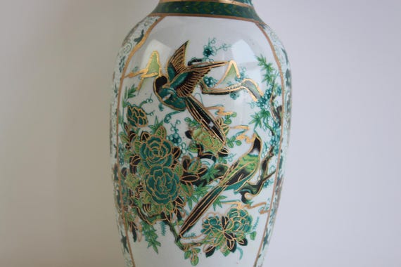 陶磁器製 花瓶 花と鳥の絵柄 陶磁器製 花瓶 花と鳥の絵柄 鳥と花のデザインが施され