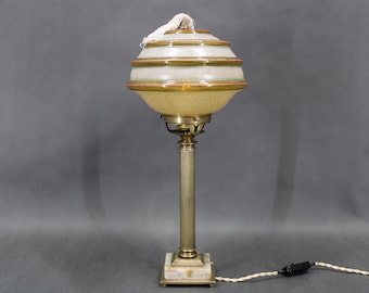 Lampada da tavolo in ottone restaurata degli anni '40 con base in marmo e paralume in vetro / Lampada vintage / Metà secolo /