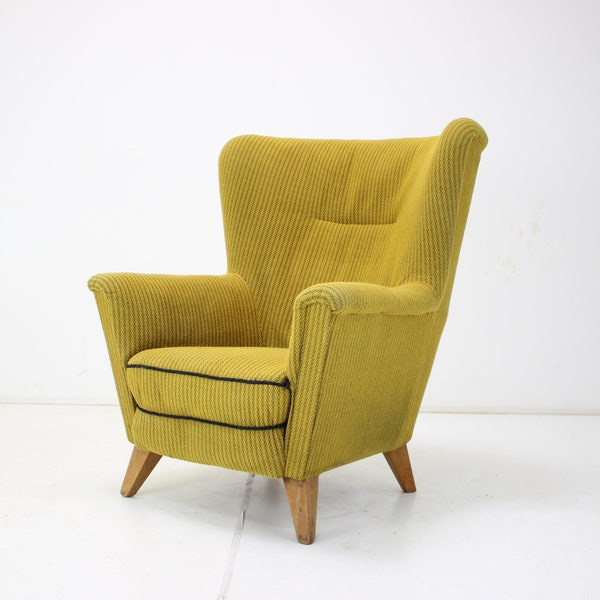 Fauteuil Wing, Tchécoslovaquie, années 1950 / Milieu du siècle / Couleur jaune /