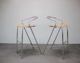 Set van twee Kovonax barkrukken, Tsjechisch modern chroom houten stoelen, 1999